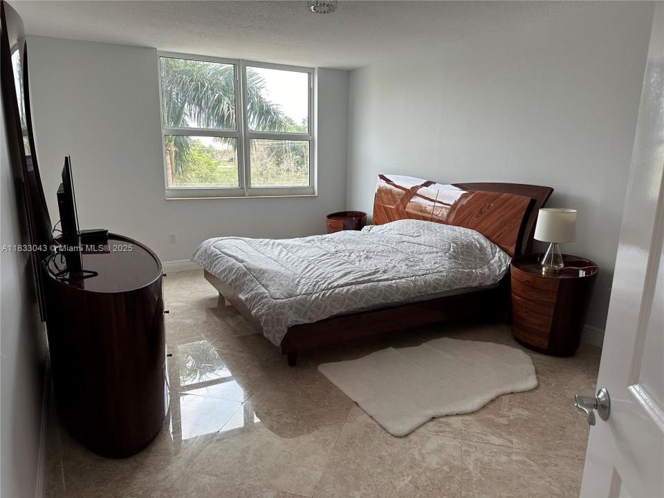 99 SE Mizner Blvd 313, Boca Raton, 佛罗里达州 33432, 美国