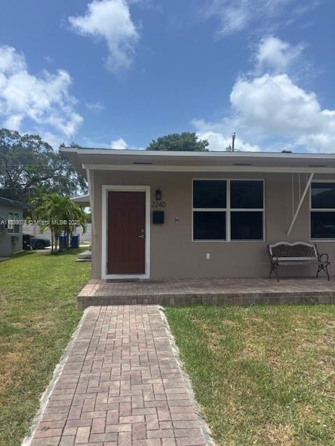 2240 NE 172nd St 1, North Miami Beach, فلوريدا 33160, الولايات المتحدة