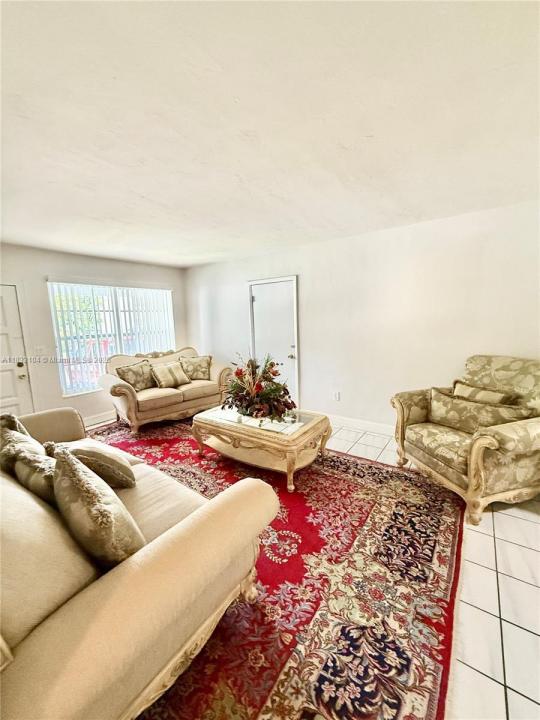 2145 SW 26th St, Miami, פלורידה 33133, ארצות הברית של אמריקה 
