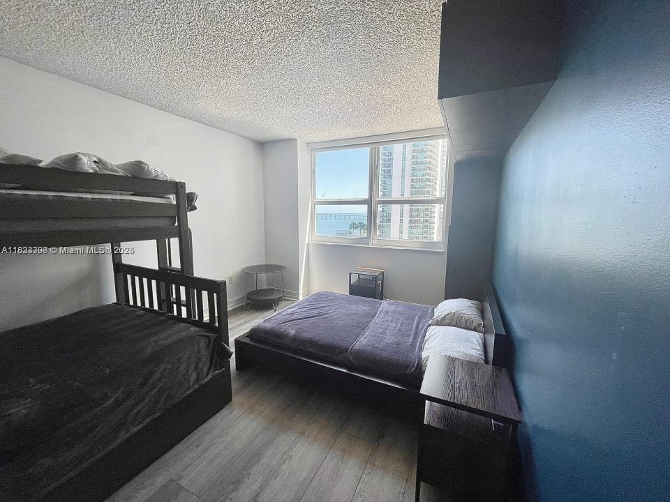 1155 Brickell Bay Dr 1401, Miami, Florida 33131, Stati Uniti