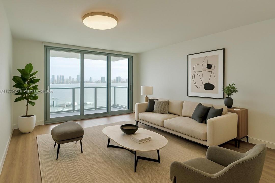 1000 West Ave 520, Miami Beach, Florida 33139, USA