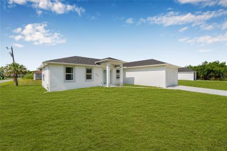 2506 5th ST SW, Lehigh Acres, Florida 33976, USA