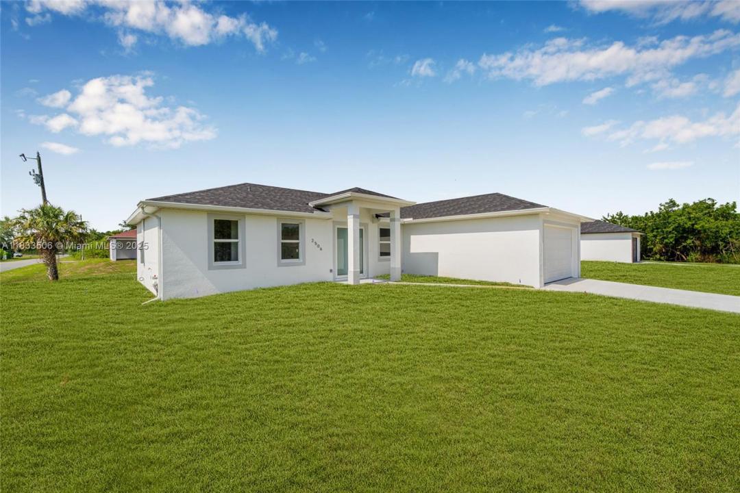 2506 5th ST SW, Lehigh Acres, פלורידה 33976, ארצות הברית של אמריקה