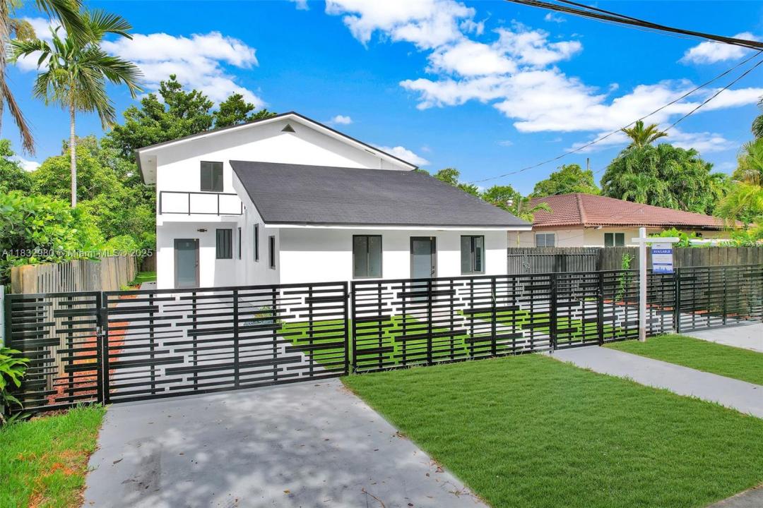 972 SW 44th Ave, Miami, Florida 33134, Estados Unidos