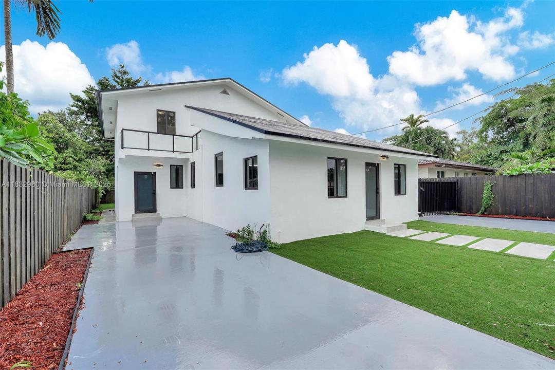 972 SW 44th Ave, Miami, Florida 33134, Estados Unidos
