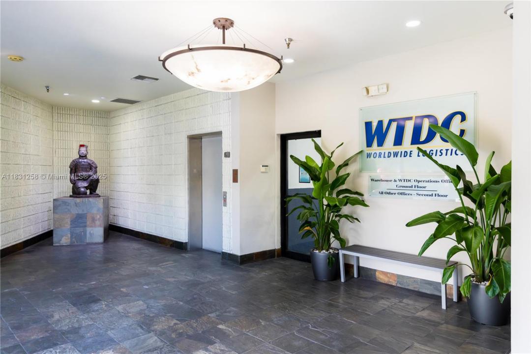 2801 NW 74 AV S15, Miami, Florida 33122