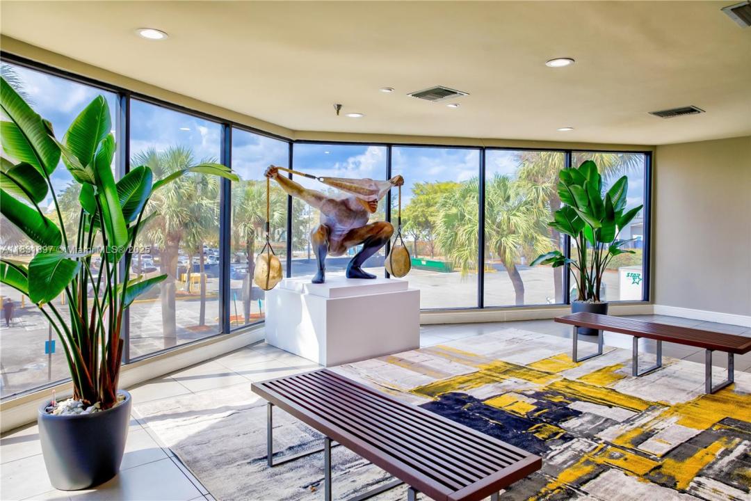 2801 NW 74 AV N13, Miami, Florida 33122