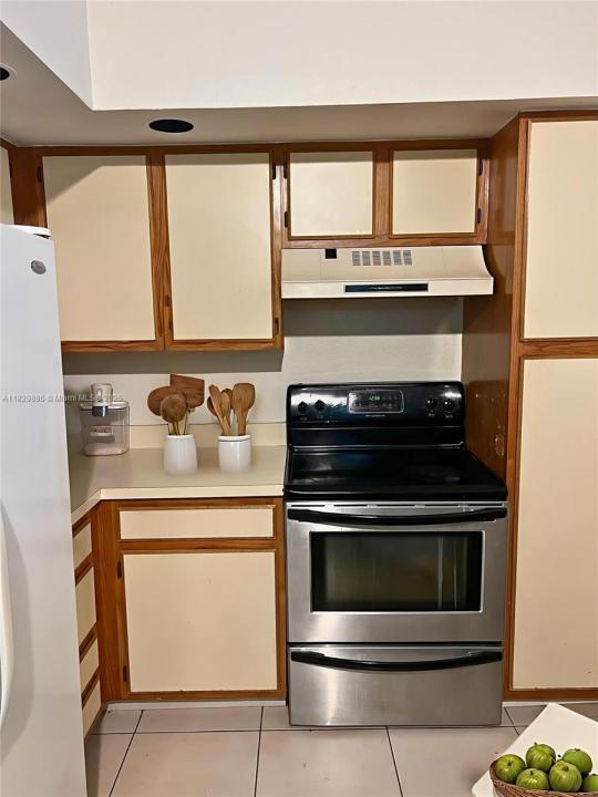 3480 N Pinewalk Dr N 135, Margate, Florida 33063, USA
