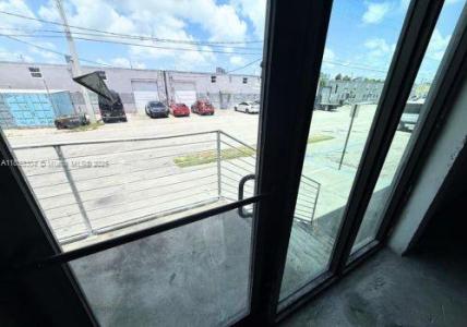 2300 W 8th Ave 11, Hialeah, Florida 33010, USA