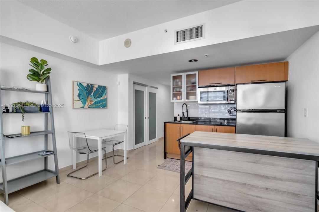 1750 N Bayshore Dr 1204, Miami, Florida 33132