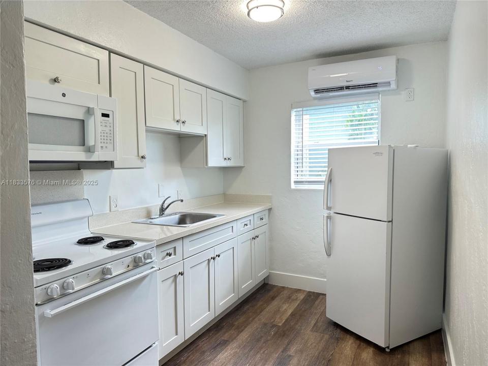 1821 Thomas St 2, Hollywood, Florida 33020, HOA KỲ