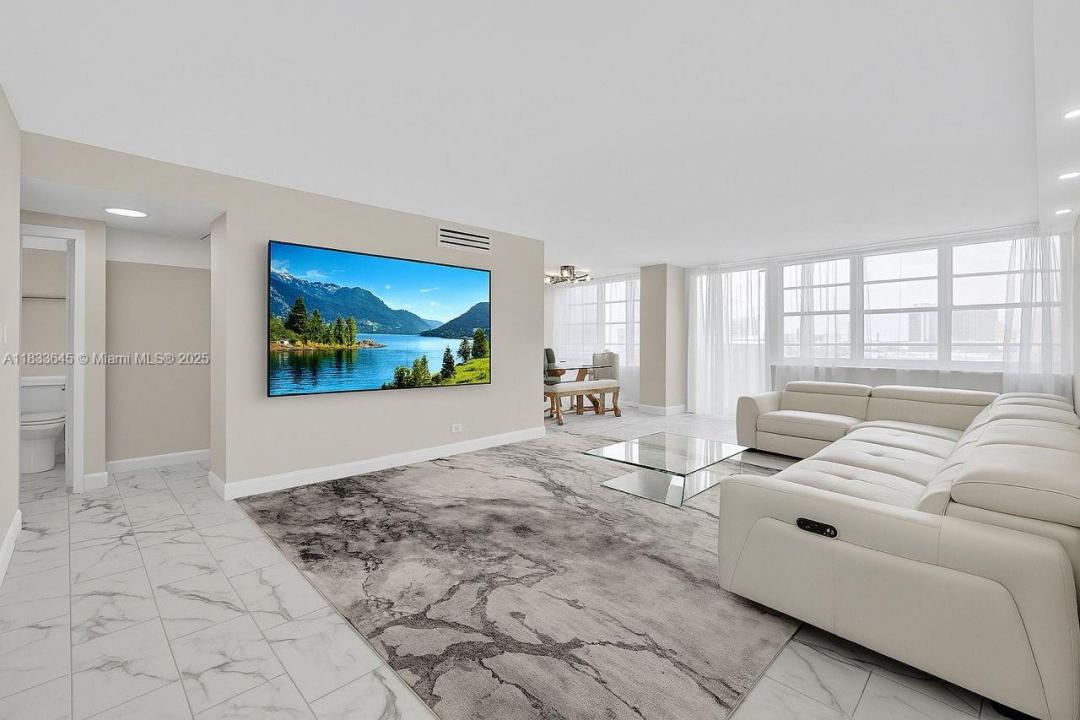 251 174th St 1415, Sunny Isles Beach, Florida 33160