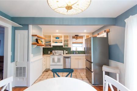 12 Maitland Court, Newport, Rhode Island 02840