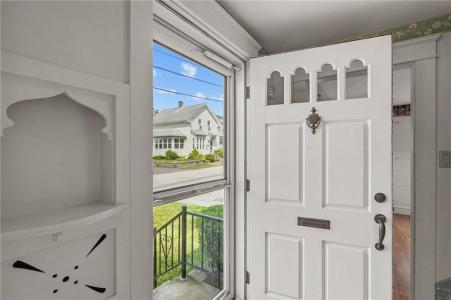 157 Schuyler Street, East Providence, ロードアイランド 02914, アメリカ合衆国