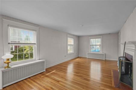 157 Schuyler Street, East Providence, ロードアイランド 02914, アメリカ合衆国