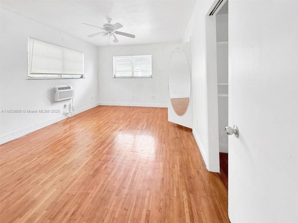 1316 NE 105th St 202, Miami Shores, Floryda 33138, USA