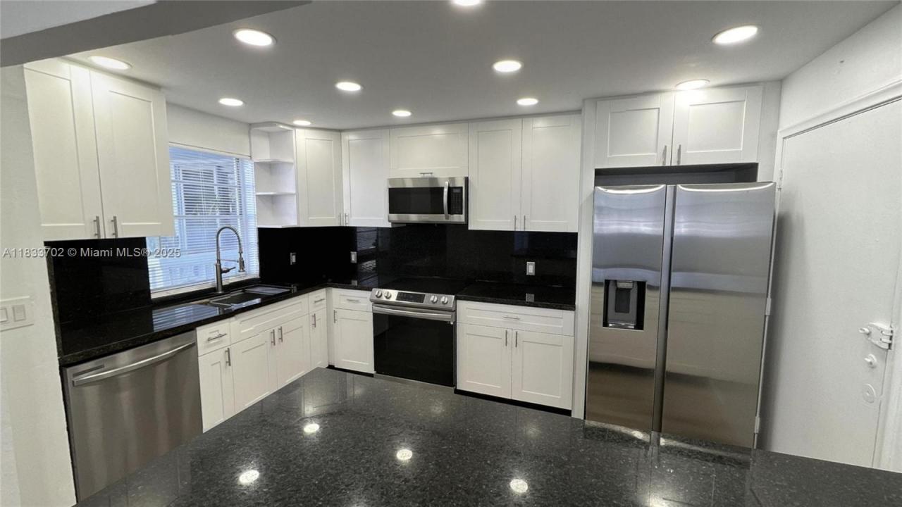 1020 Meridian Ave 201, Miami Beach, Floride 33139, États-Unis