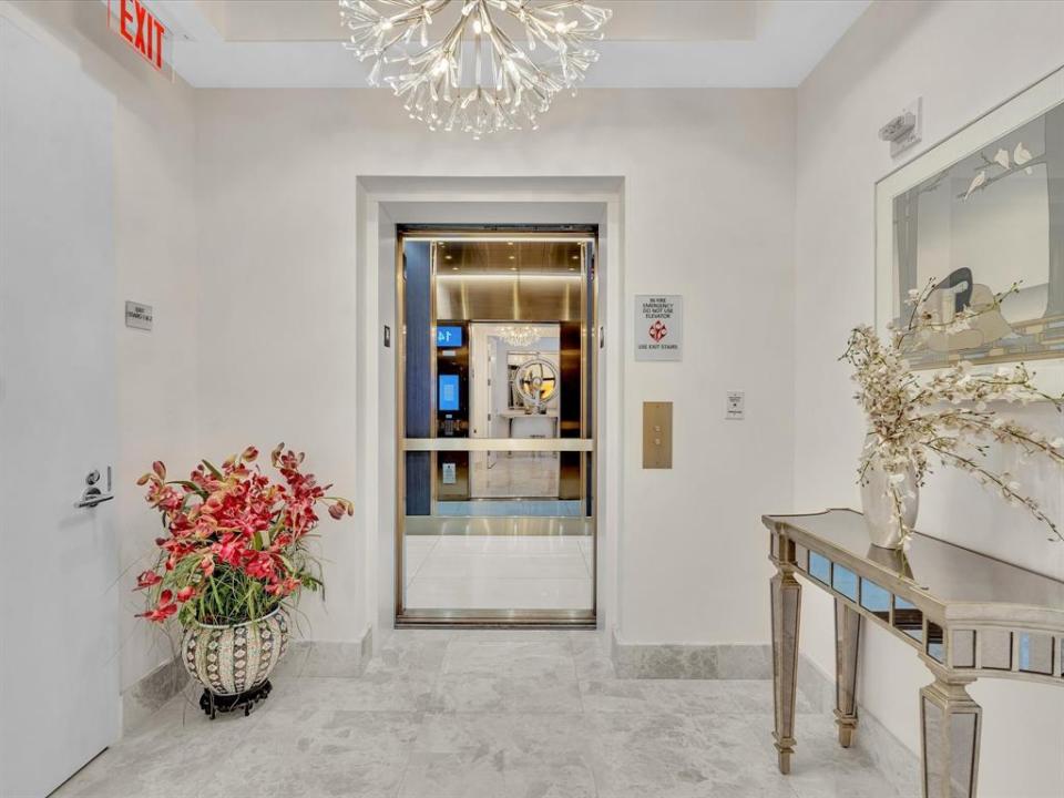 4100 Island Blvd 1403, Aventura, Florida 33160, Estados Unidos