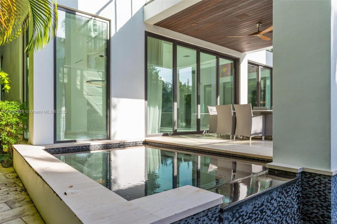 124 Park Dr, Bal Harbour, Florida 33154, Stati Uniti