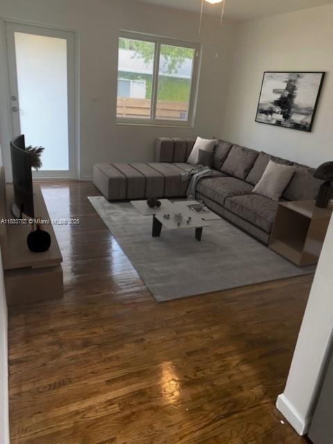 445 NE 70th St 1, Miami, Flórida 33138, Estados Unidos