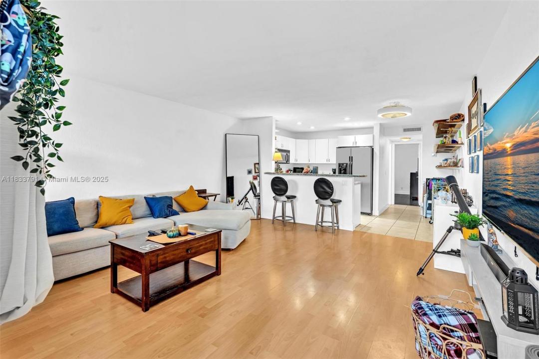2715 NE 49th St 102, Fort Lauderdale, 佛羅里達州 33308, 美國