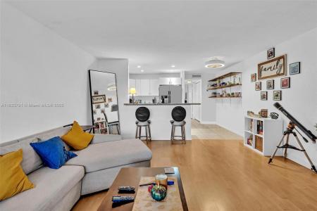 2715 NE 49th St 102, Fort Lauderdale, Florida 33308, USA