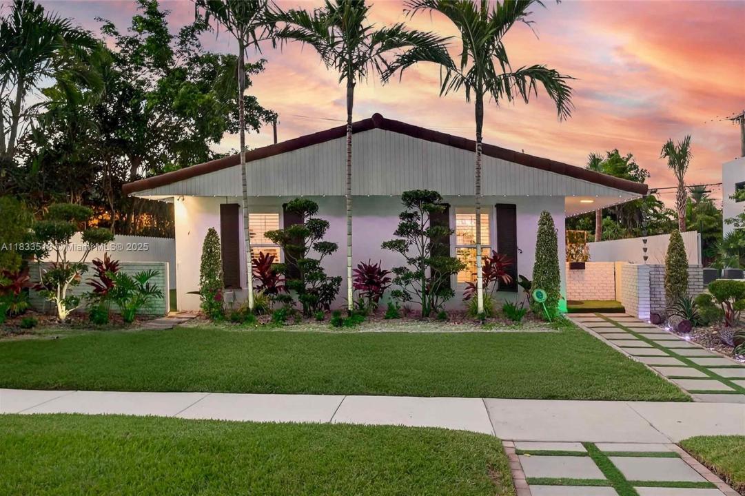 240 NE 97th St, Miami Shores, 佛羅里達州 33138, 美國