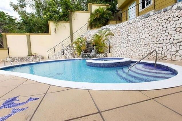 00 Millsboro. Kingston, Jamaica, Floride, États-Unis