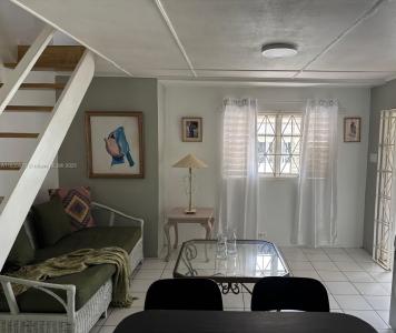 00 Norbrook Loft Kingston, Jamaica 2, Florida, USA