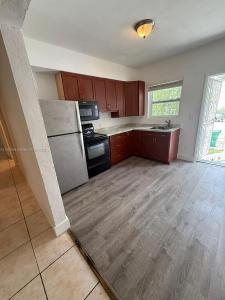 6909 NW 2nd Ave 3, Miami, Florida 33150, USA