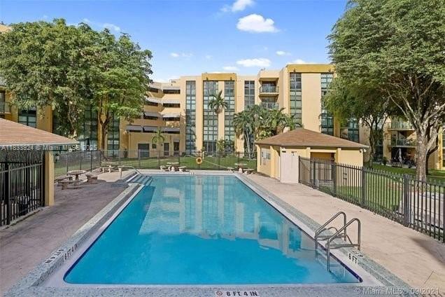 11780 SW 18th St 317-2, Miami, Flórida 33175, Estados Unidos