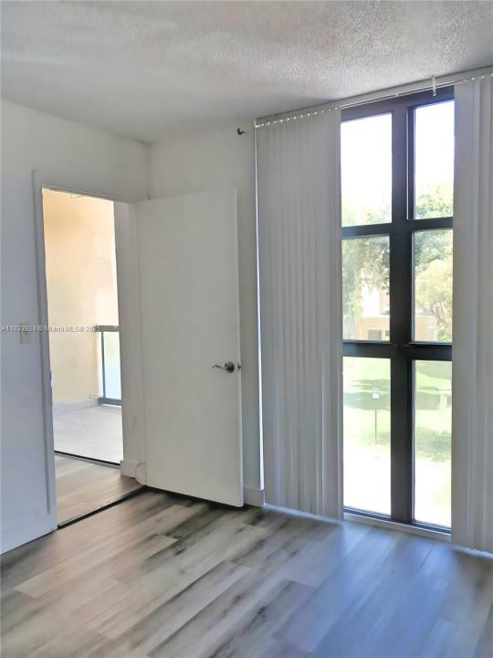 11780 SW 18th St 317-2, Miami, Flórida 33175, Estados Unidos