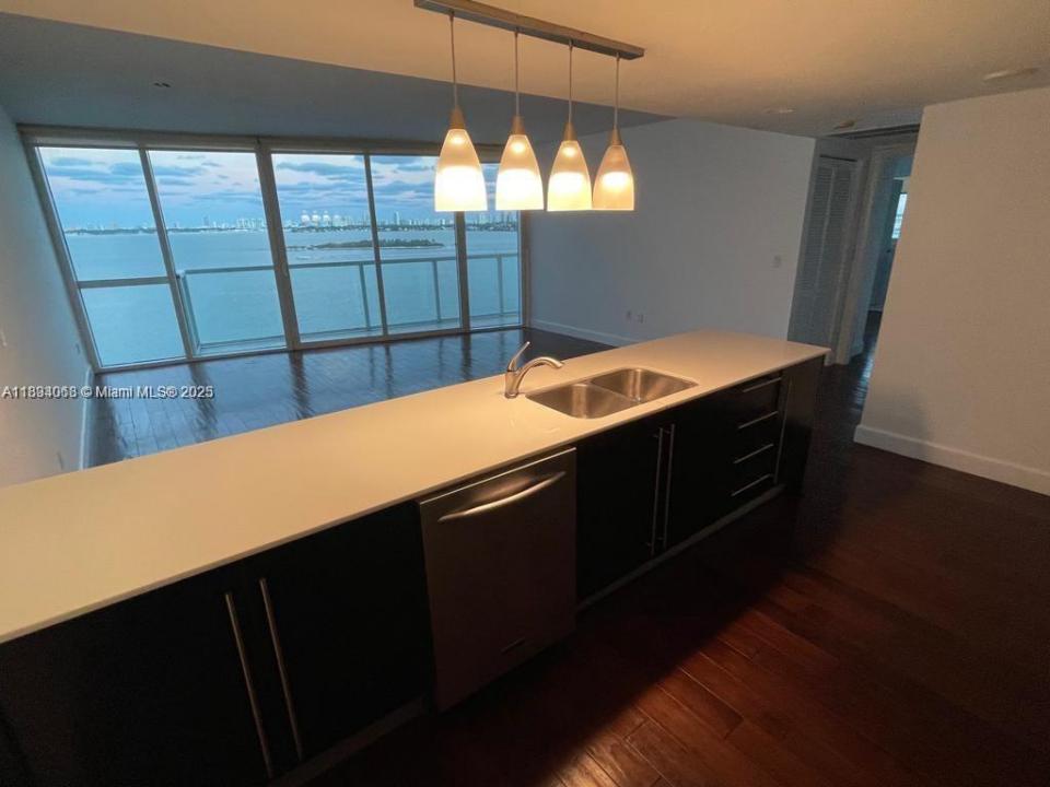 665 NE 25th St 1102, Miami, Florida 33137, Stati Uniti
