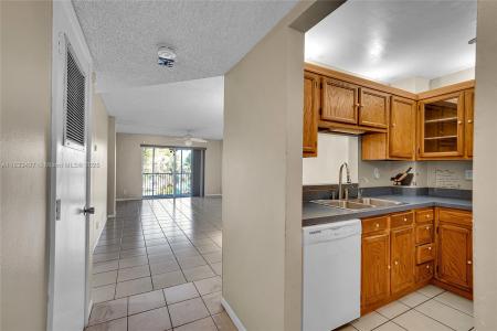 1100 NW 87th Ave 306, Coral Springs, Florida 33071, USA