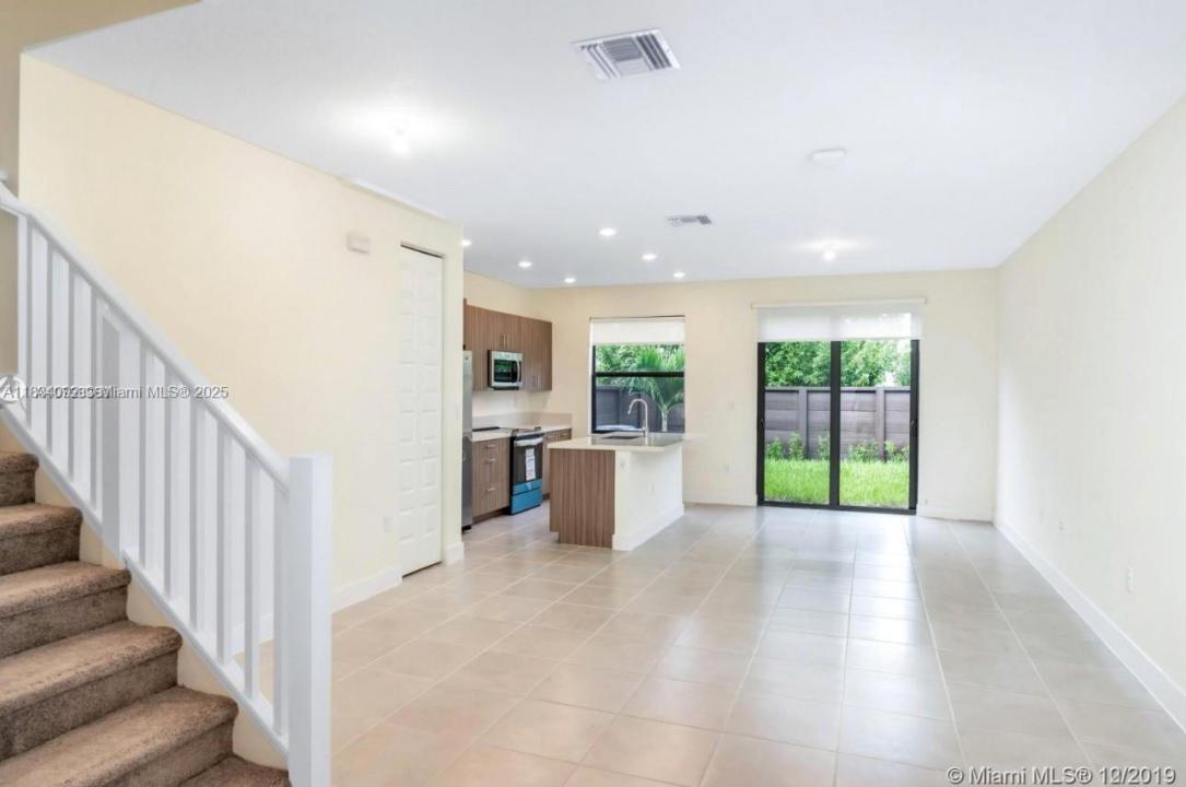 15842 NW 91 Ct 15842, Miami Lakes, פלורידה 33018, ארצות הברית של אמריקה 
