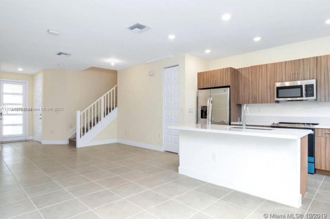 15842 NW 91 Ct 15842, Miami Lakes, פלורידה 33018, ארצות הברית של אמריקה 