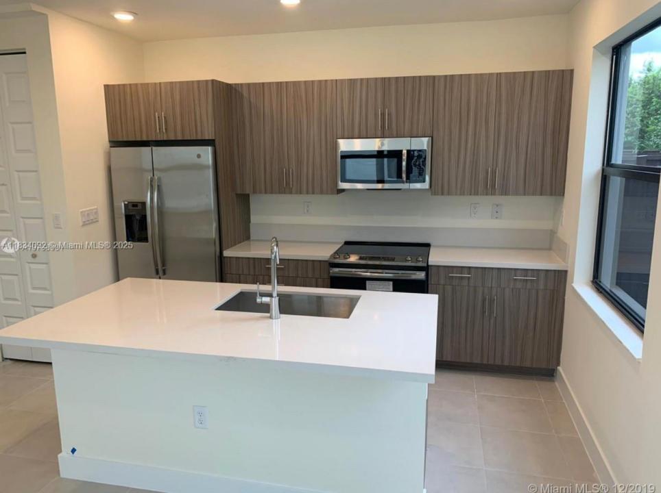 15842 NW 91 Ct 15842, Miami Lakes, פלורידה 33018, ארצות הברית של אמריקה 
