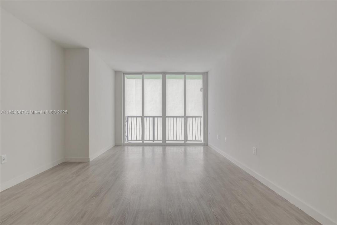 1756 N Bayshore Dr 10O, Miami, Florida 33132