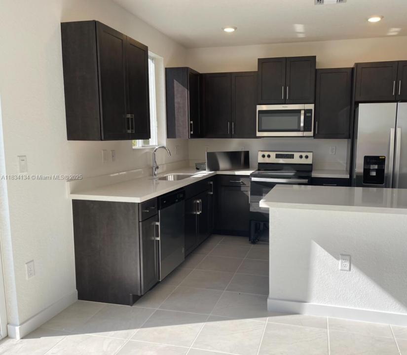 1090 SE 23rd Ave, Homestead, Florida 33035, USA