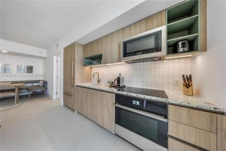 159 NE 6 2402, Miami, Florida 33132, USA