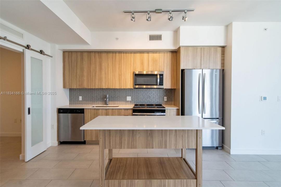 2150 N Bayshore Dr 2303, Miami, Flórida 33137, Estados Unidos