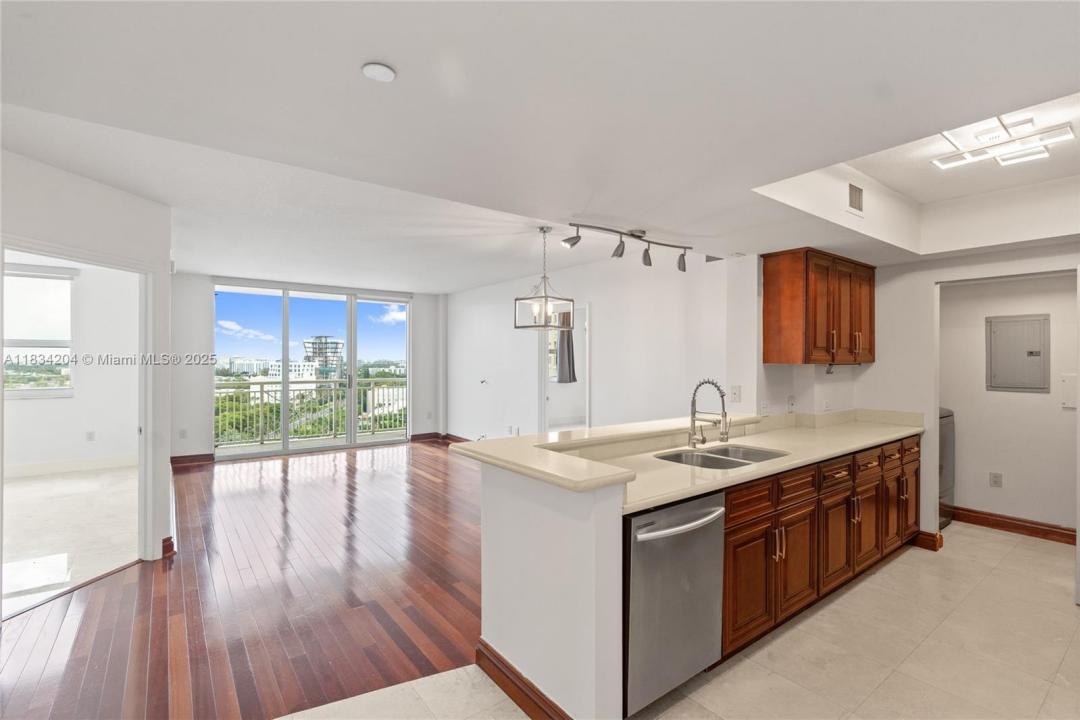 19501 W Country Club Dr 1610, Aventura, 佛罗里达州 33180, 美国