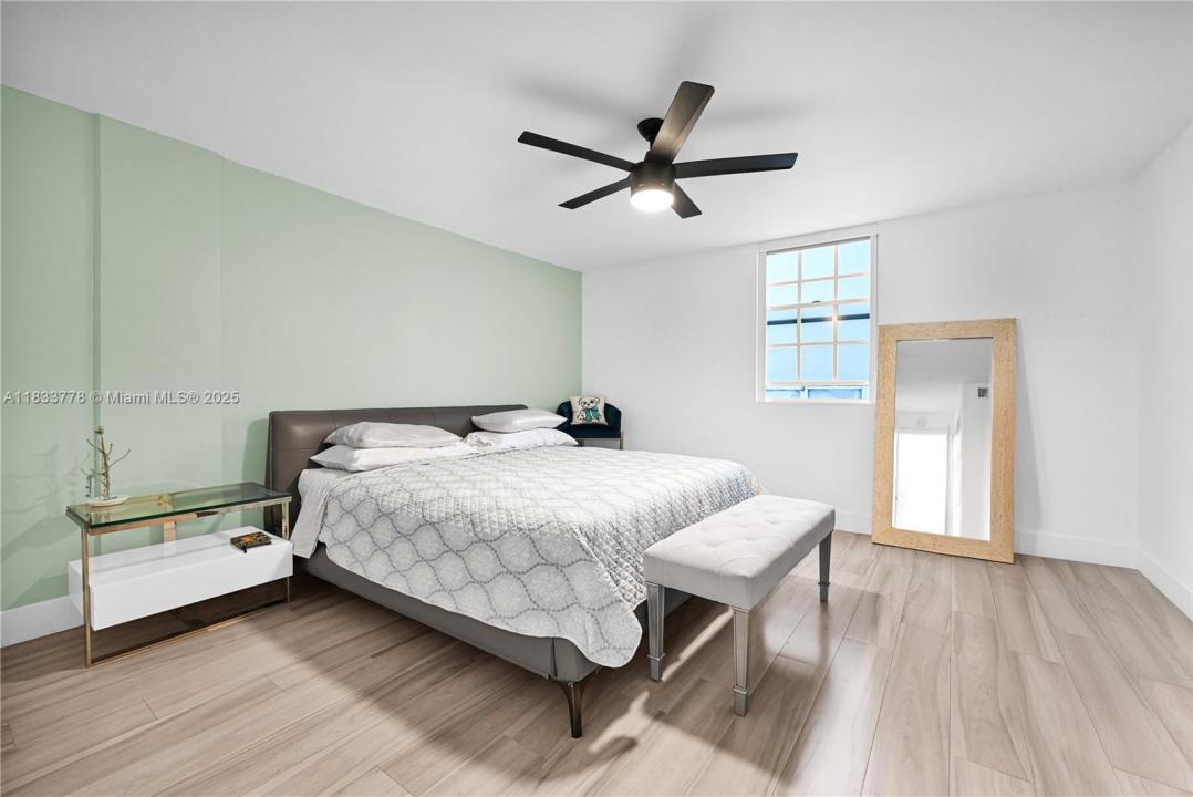 1754 Meridian Ave 303, Miami Beach, פלורידה 33139, ארצות הברית של אמריקה