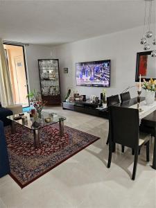 8730 SW 133rd Ave Rd 101, Miami, Florida 33183, USA