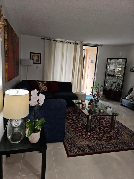 8730 SW 133rd Ave Rd 101, Miami, Florida 33183, USA