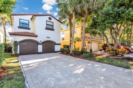 9825 Fairway Cove Ln, Plantation, Florida 33324, USA