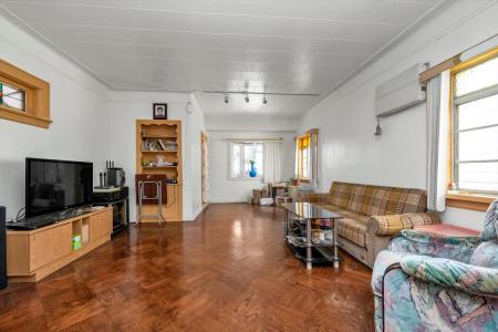 9119 82nd Street, Nowy Jork, Nowy Jork 11421, USA