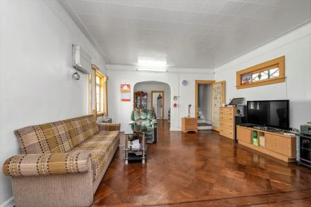9119 82nd Street, Nowy Jork, Nowy Jork 11421, USA