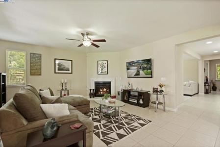 N Menlo Park Ct, Mountain House, California 95391
