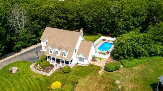 11 Hamilton Road, Westerly, Rhode Island 02891